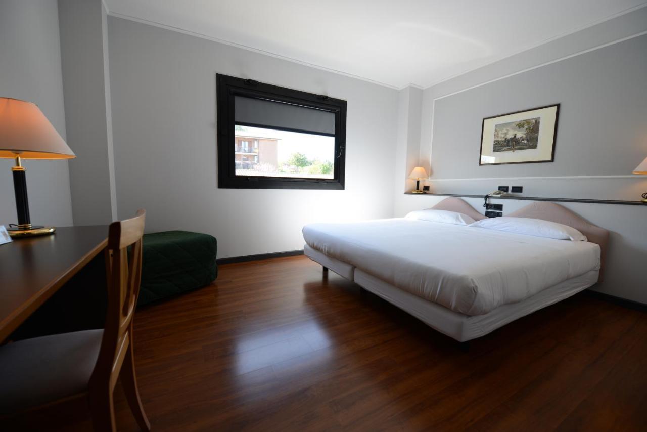 Hotel Mamiani & Relaxing Spa Urbino Chambre photo